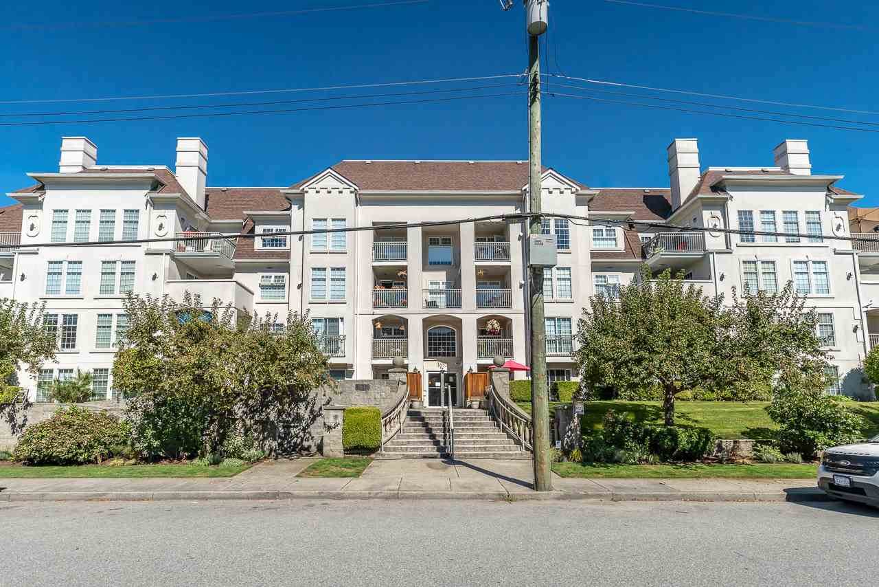 1655 Grant Avenue - Photo 1