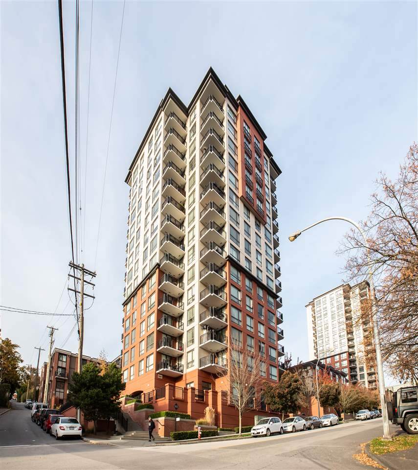 833 Agnes Street - Photo 1
