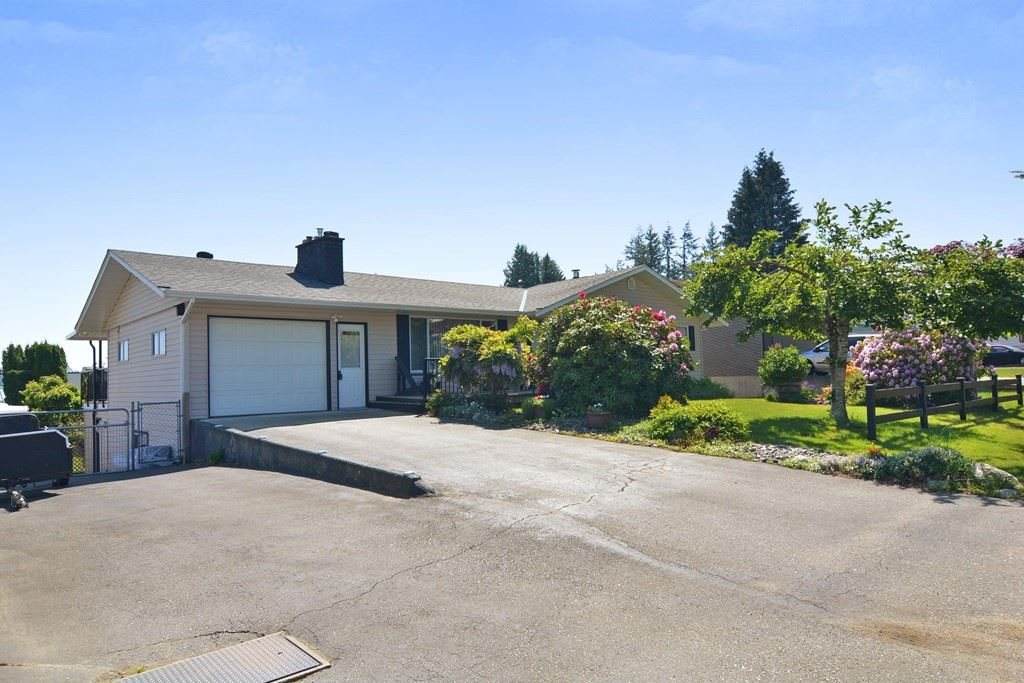 33152 Edgewood Avenue - Photo 1