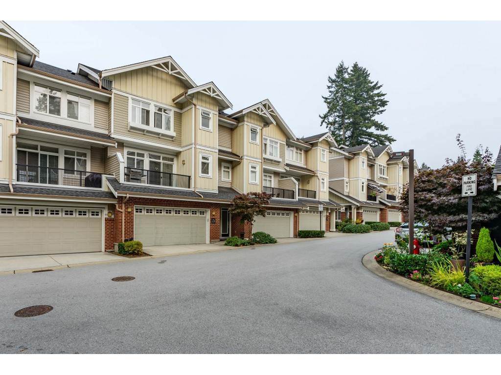 2925 King George Boulevard - Photo 1