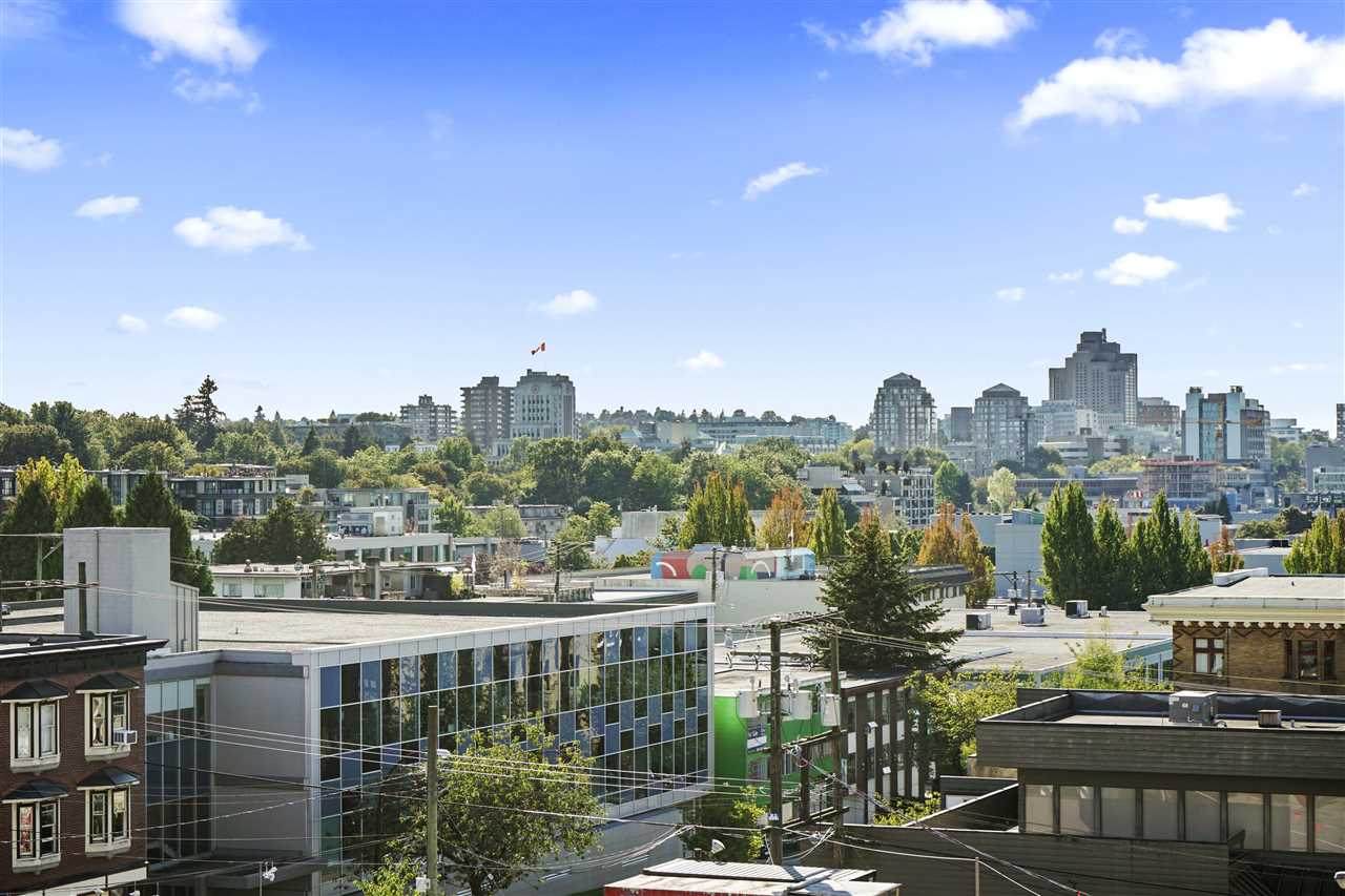 209 7TH Avenue - Photo 1