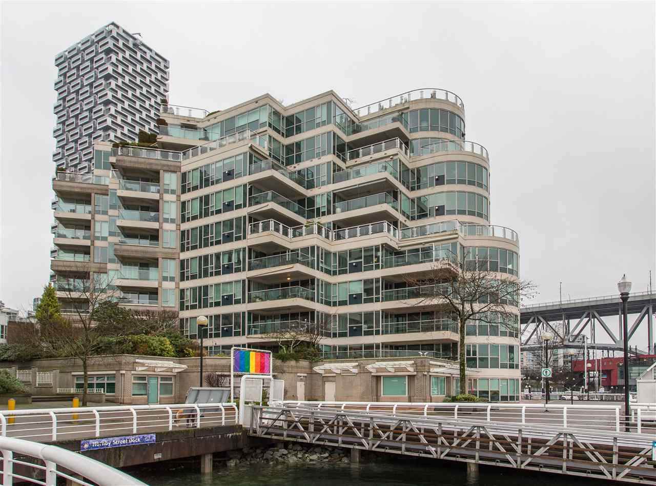 1600 Hornby Street - Photo 1