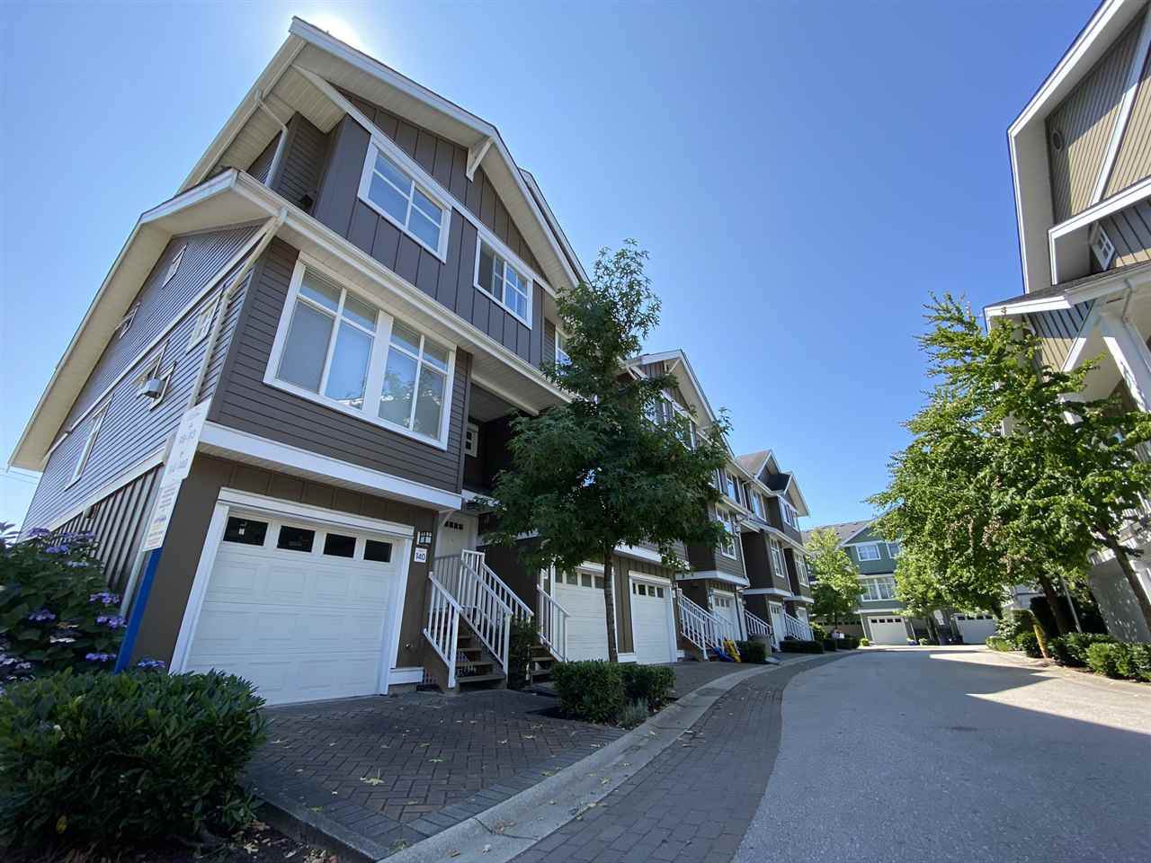 935 Ewen Avenue - Photo 1