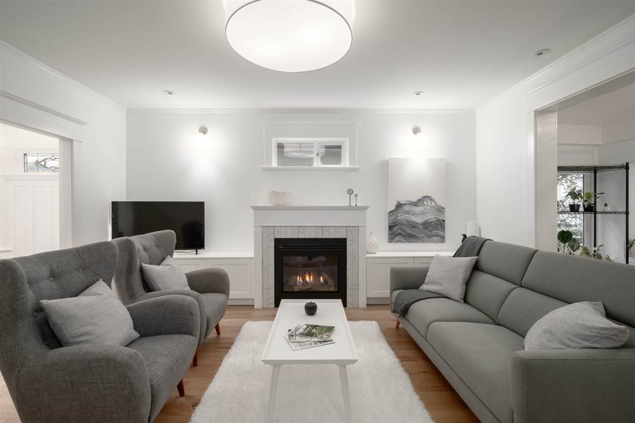 1412 10TH Avenue - Photo 1