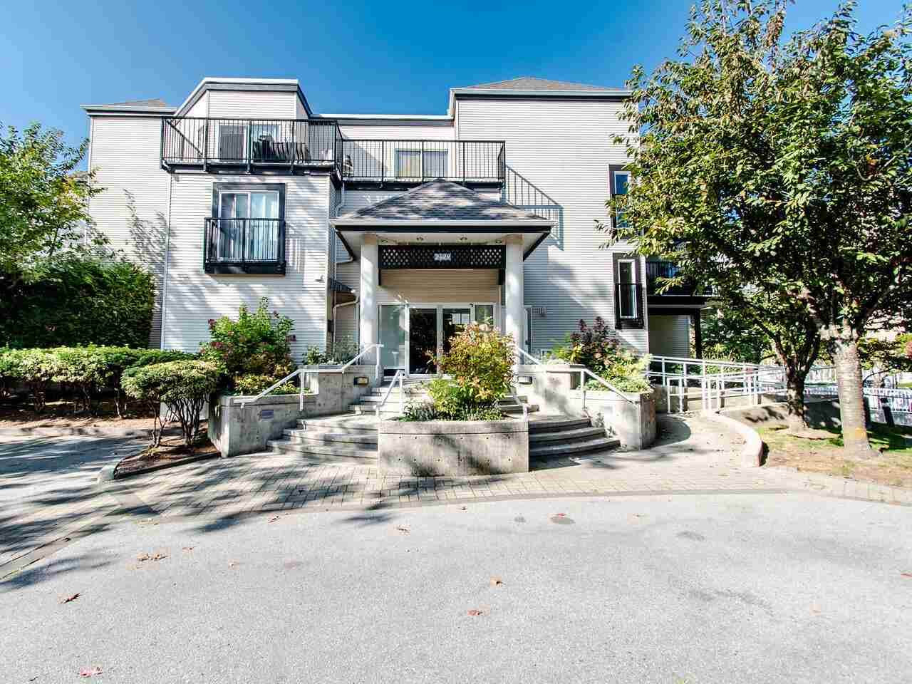 2429 Hawthorne Avenue - Photo 1
