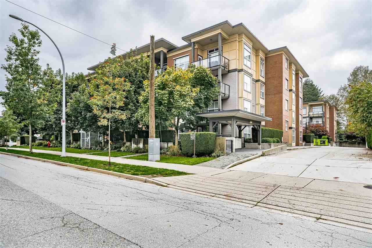 10707 139 Street - Photo 1