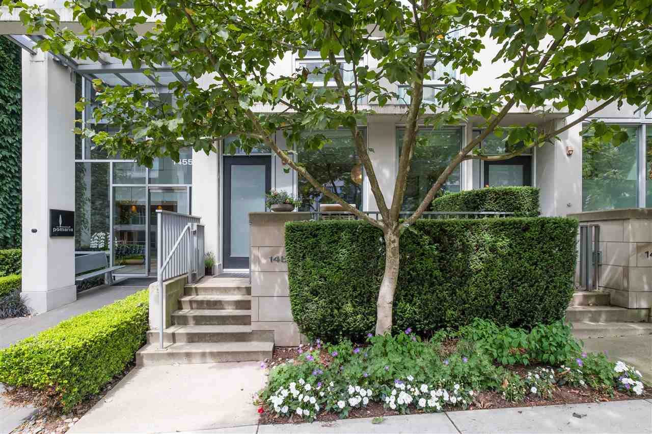 1451 Howe Street - Photo 1