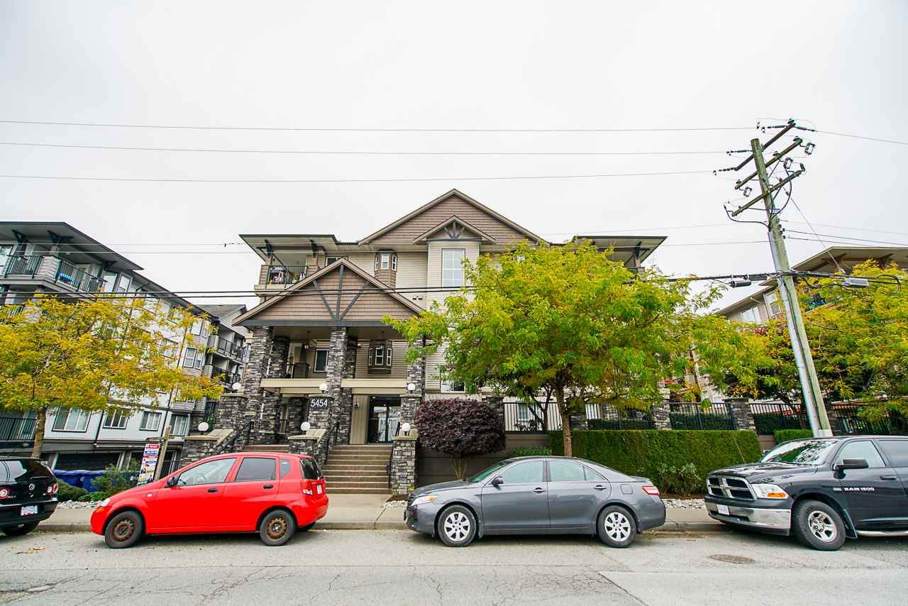 5454 198 Street - Photo 1