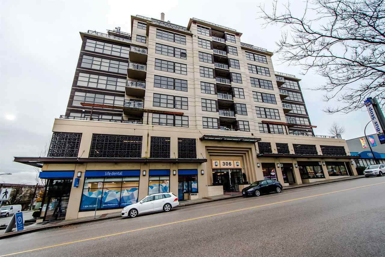 306 Sixth Street - Photo 1