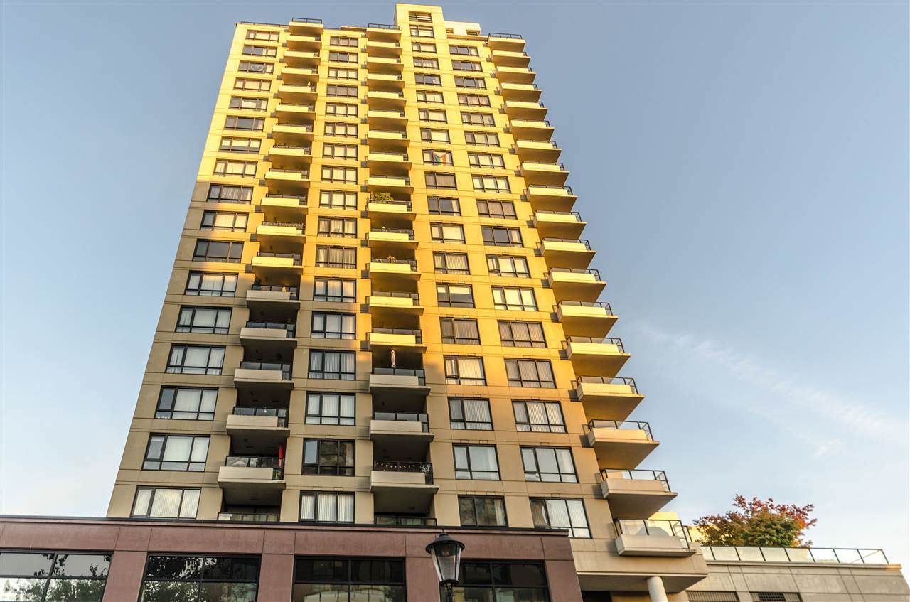 1 Renaissance Square - Photo 1