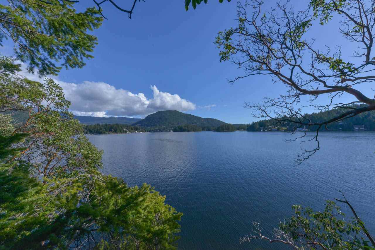 4622 Sinclair Bay Road - Photo 1