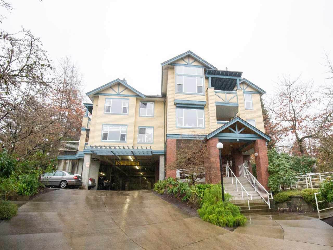 5281 Oakmount Crescent - Photo 1