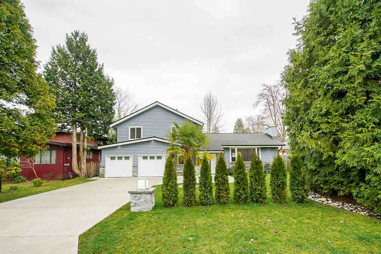 4934 12 Avenue - Photo 1