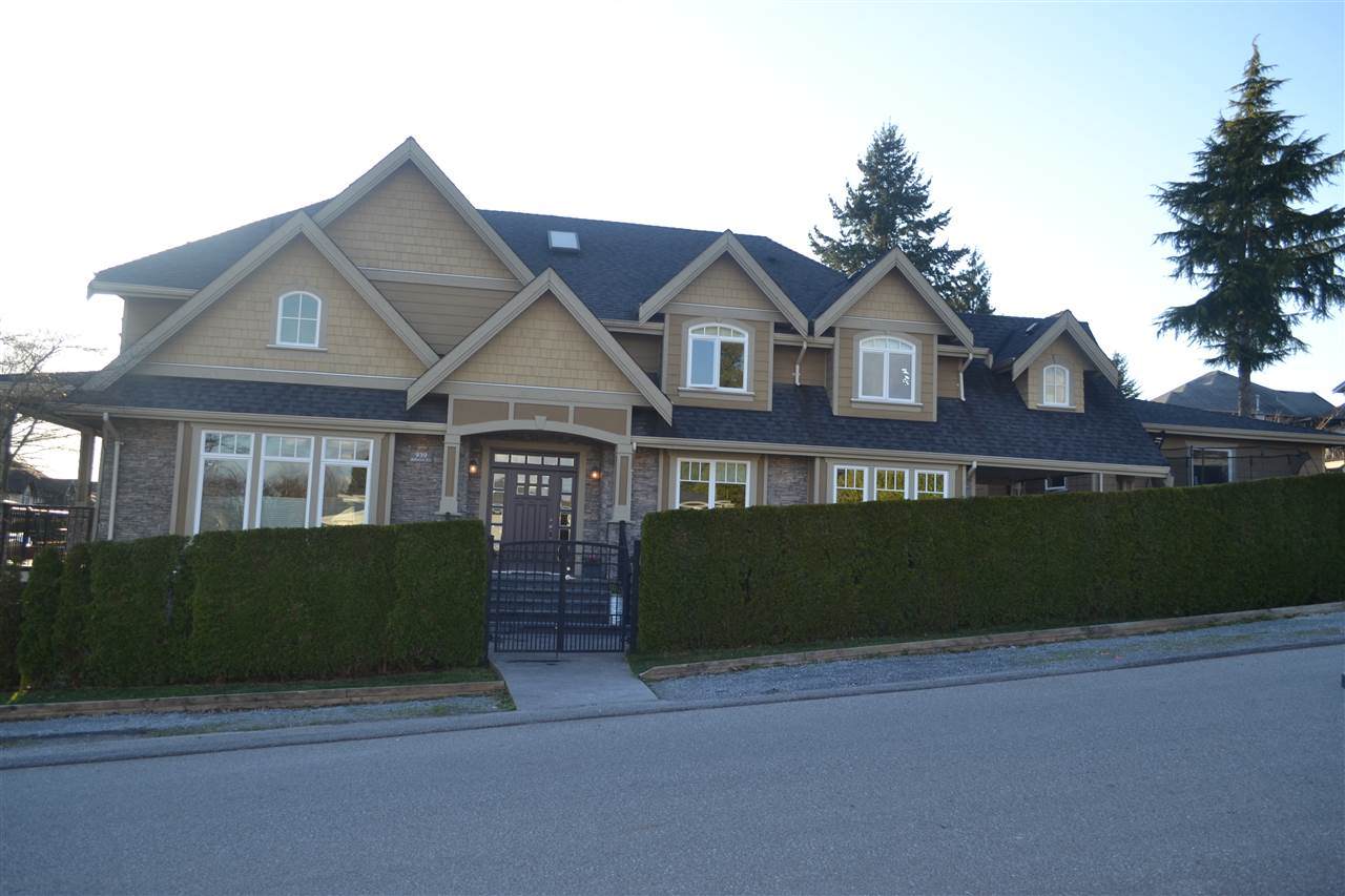 939 Alderson Avenue - Photo 1