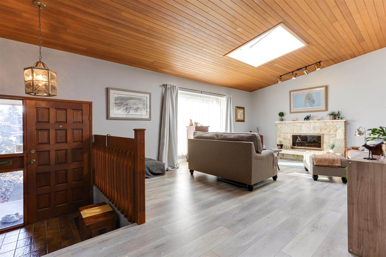 6800 Thunderbird Court - Photo 1