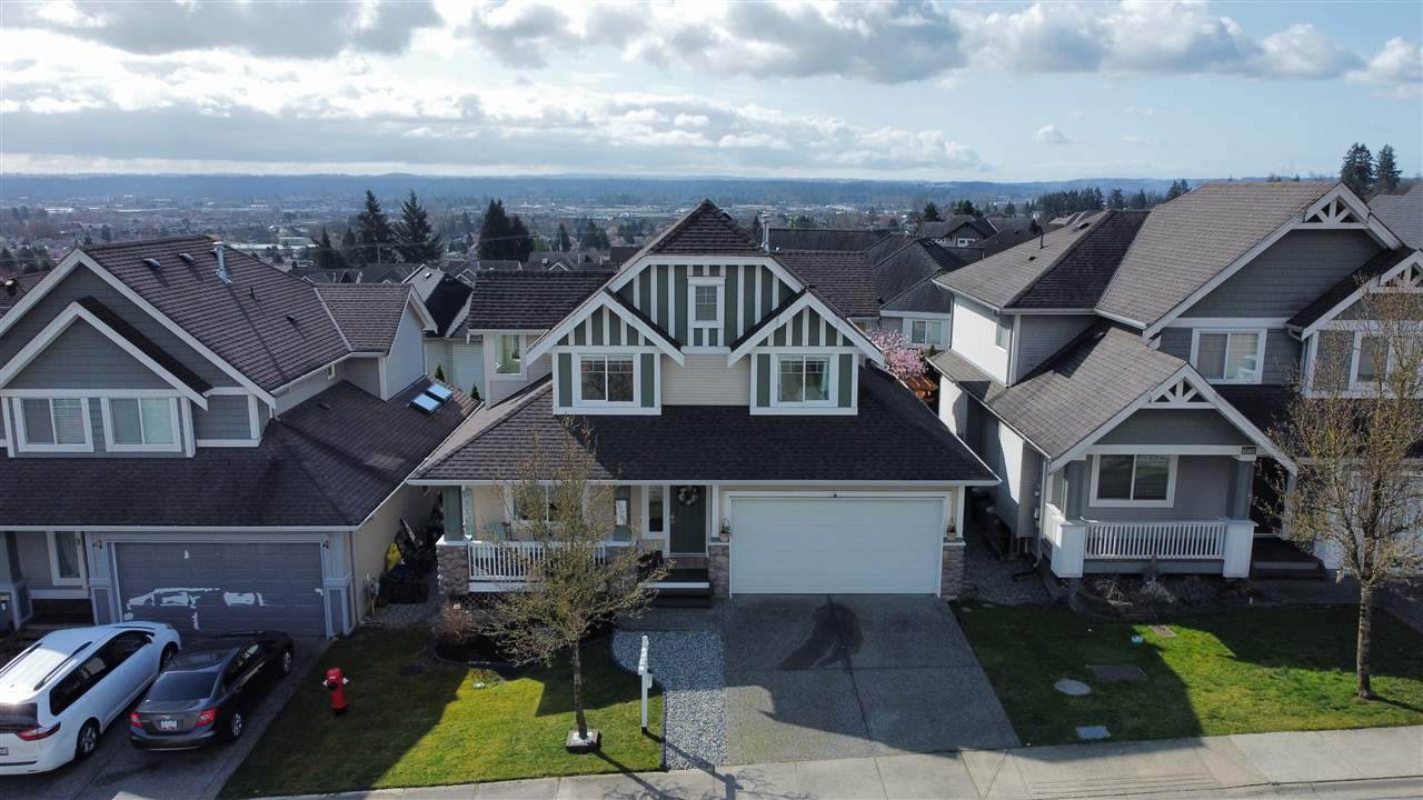 19728 69 Avenue - Photo 1