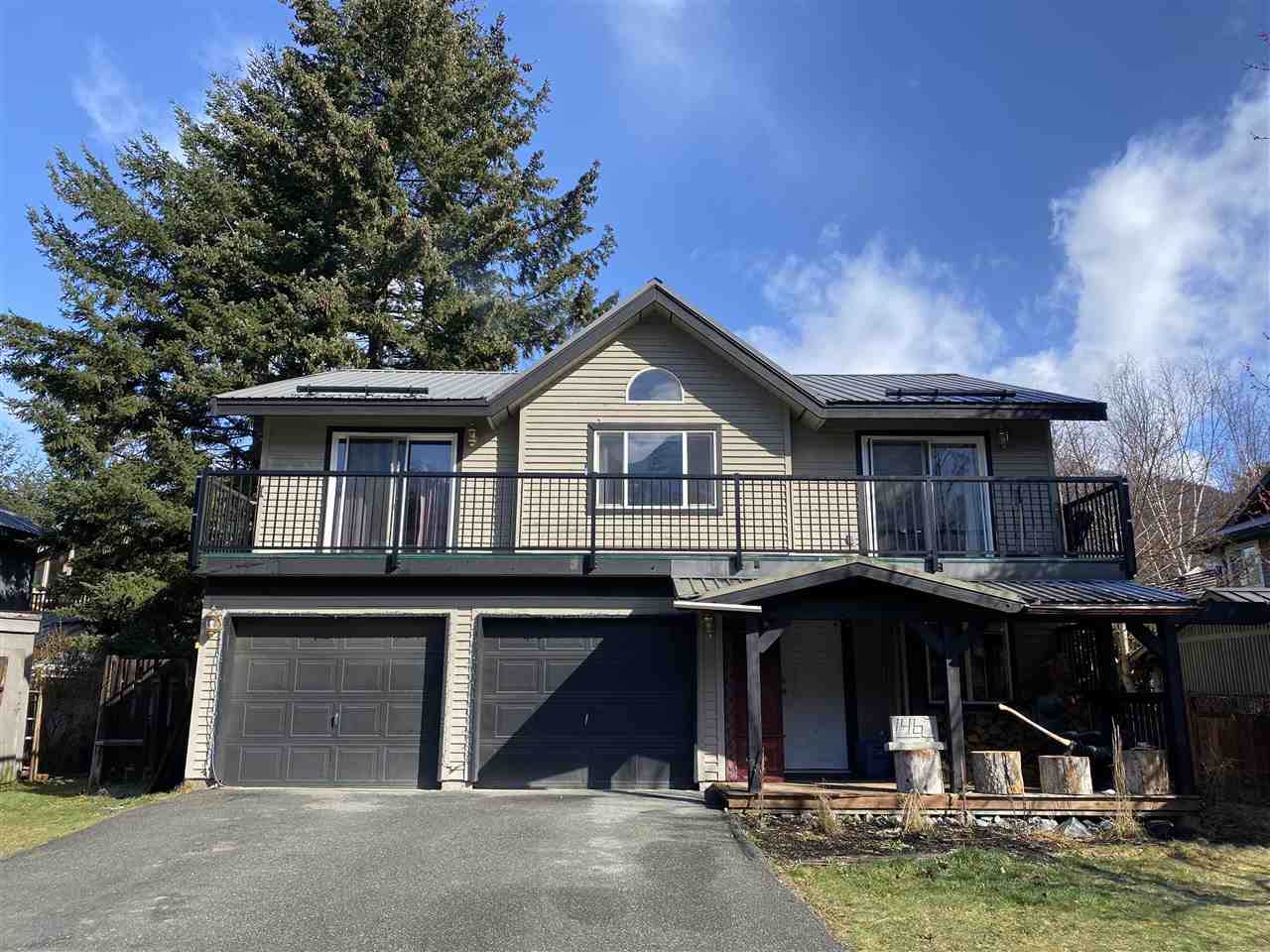 1467 Olive Street - Photo 1