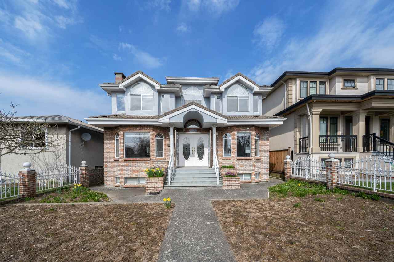2877 49TH Avenue - Photo 1