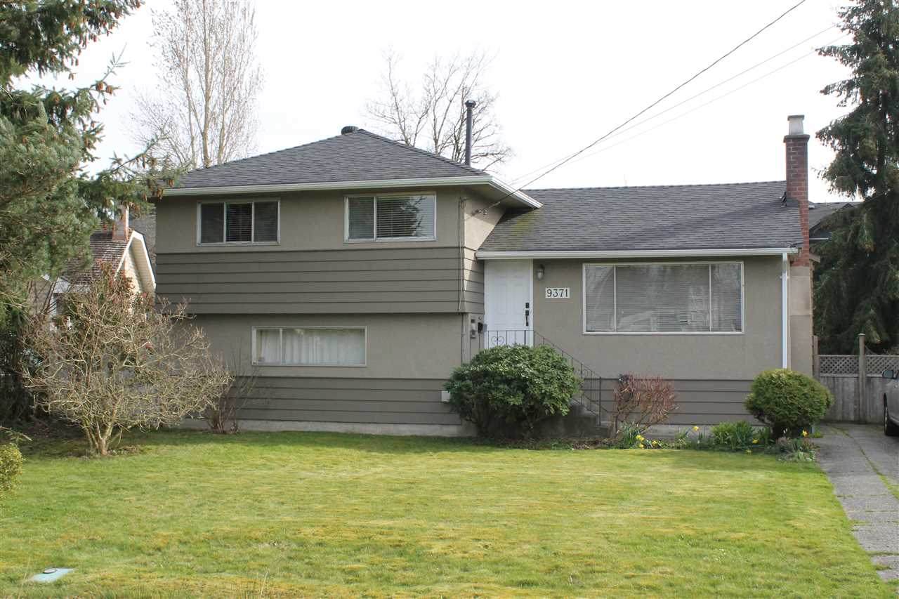 9371 Pinewell Crescent - Photo 1