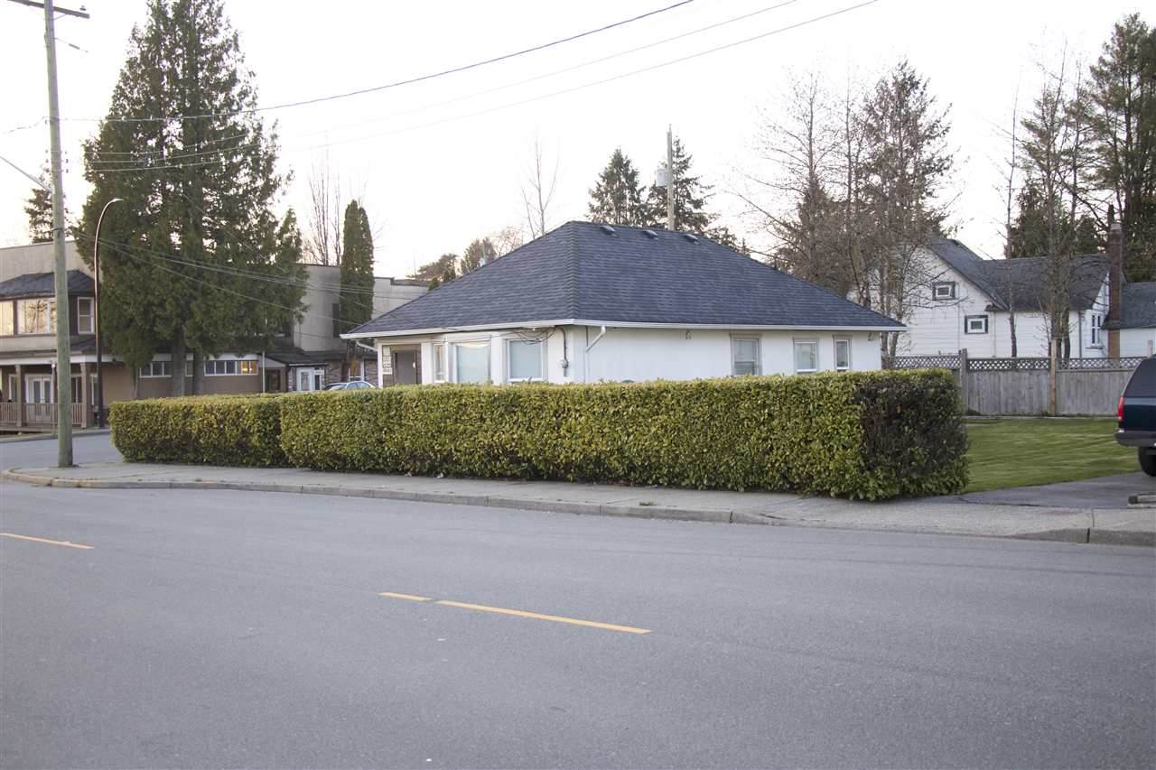 20605 Maple Crescent - Photo 1