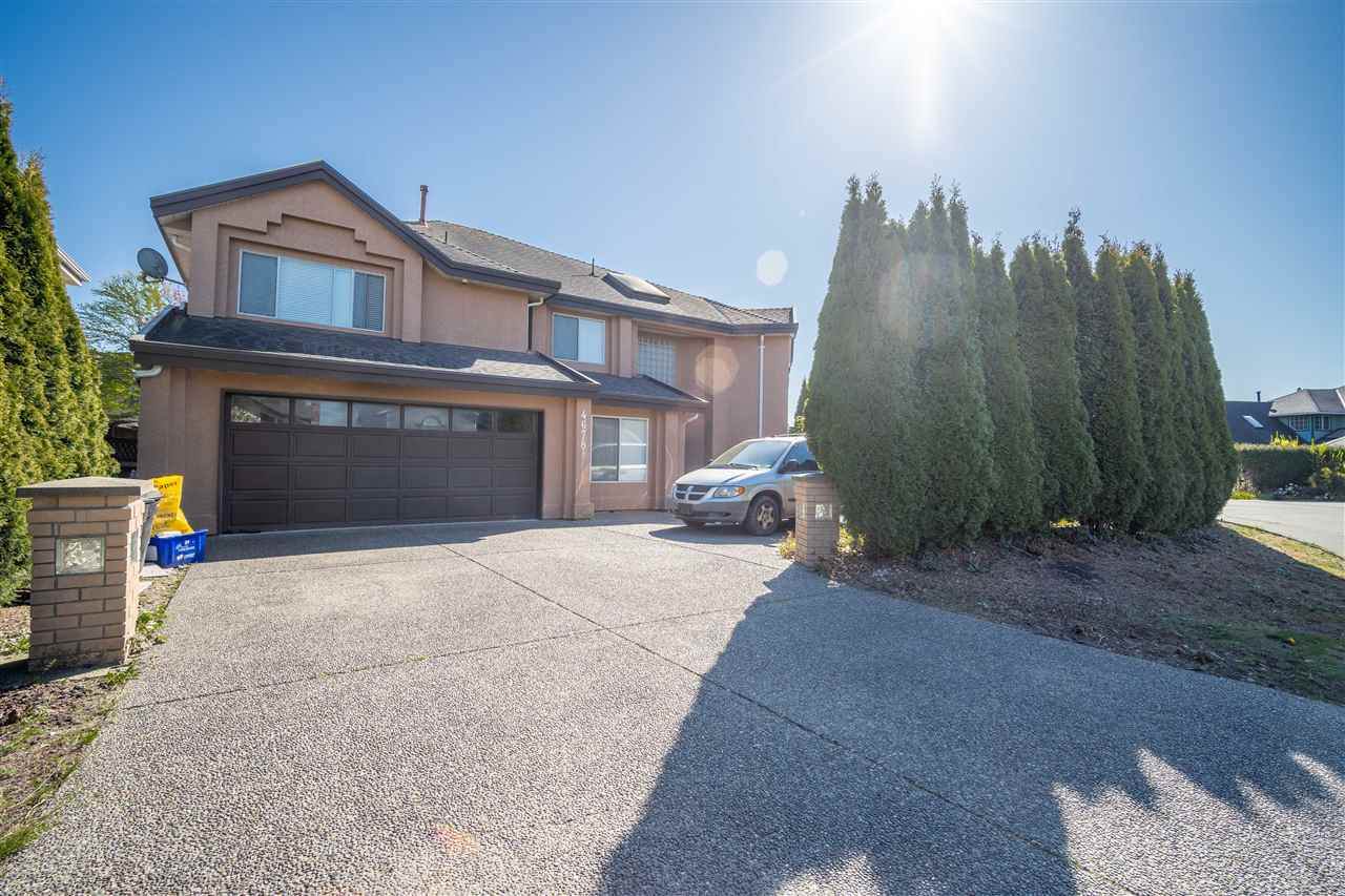 4678 London Crescent - Photo 1