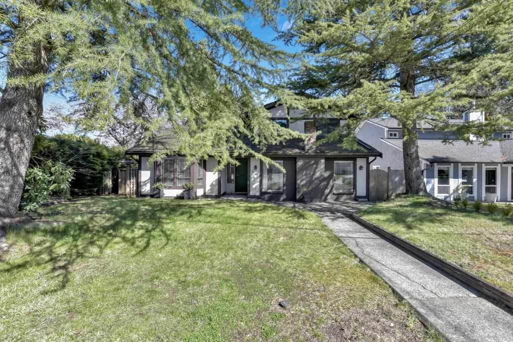 15819 101A Avenue - Photo 1