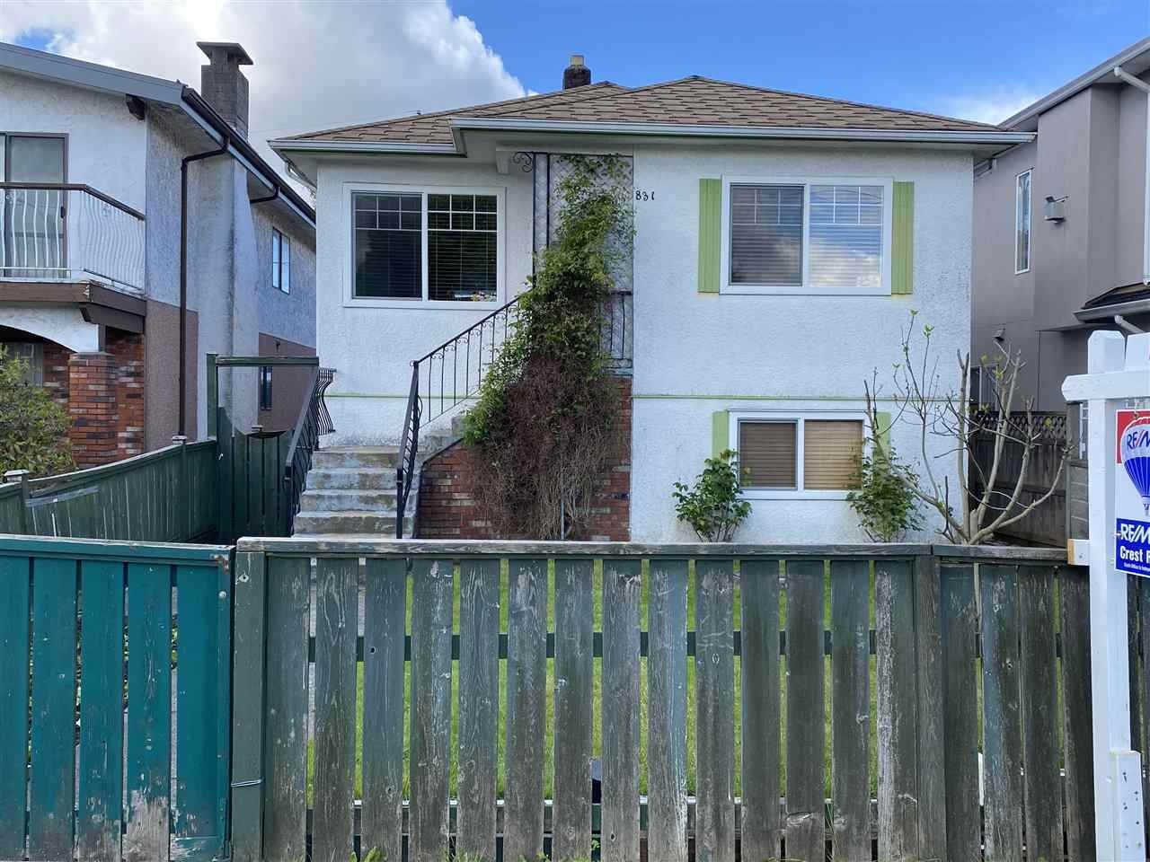 831 Nanaimo Street - Photo 1