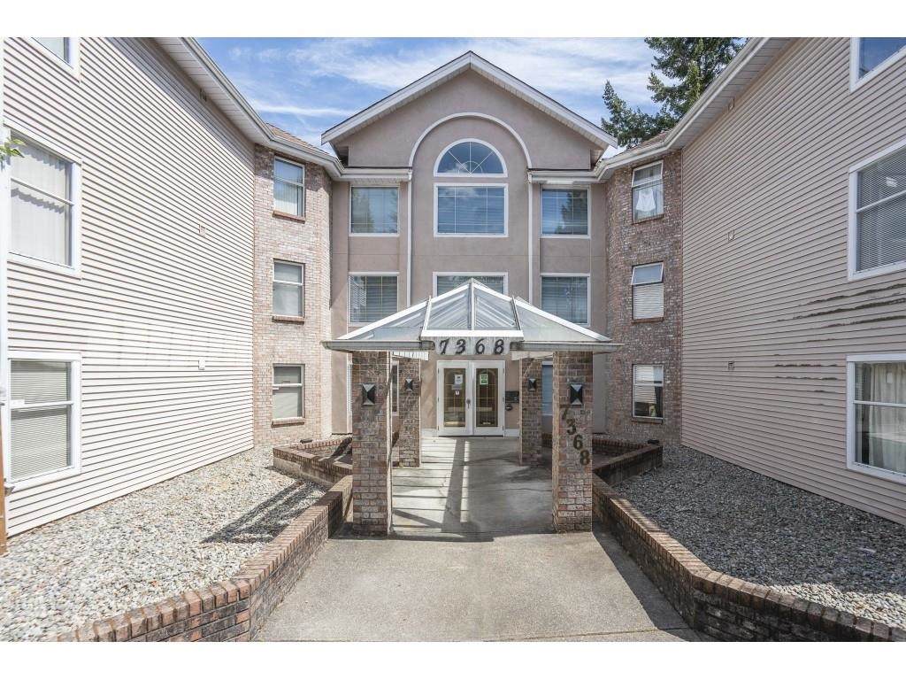 7368 Royal Oak Avenue - Photo 1