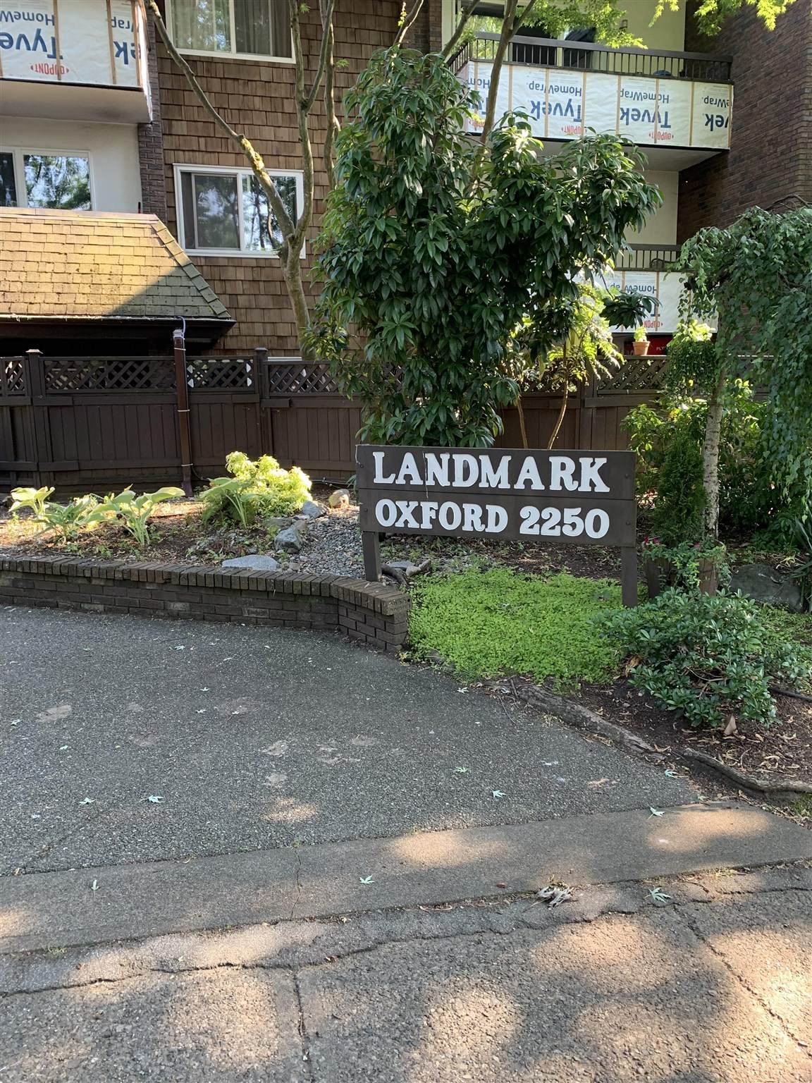 2250 Oxford Street - Photo 1