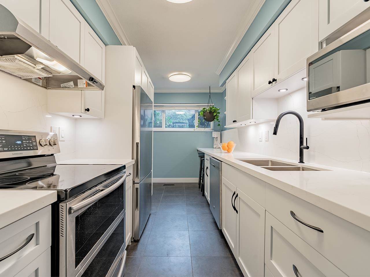 176 Cornell Way - Photo 1