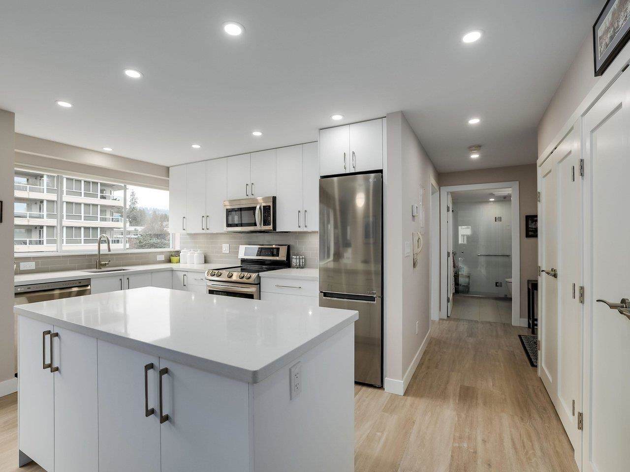 1730 Duchess Avenue - Photo 1
