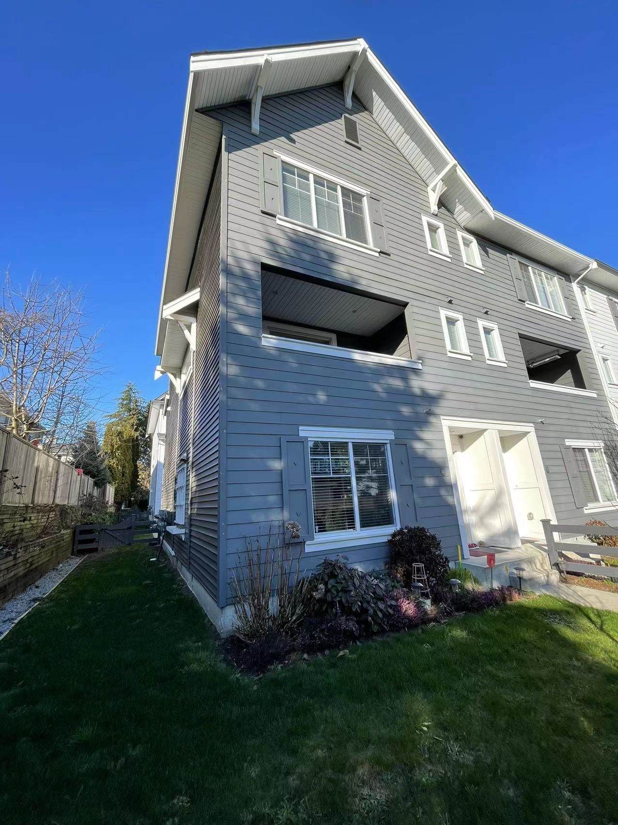 16337 15 Avenue - Photo 1