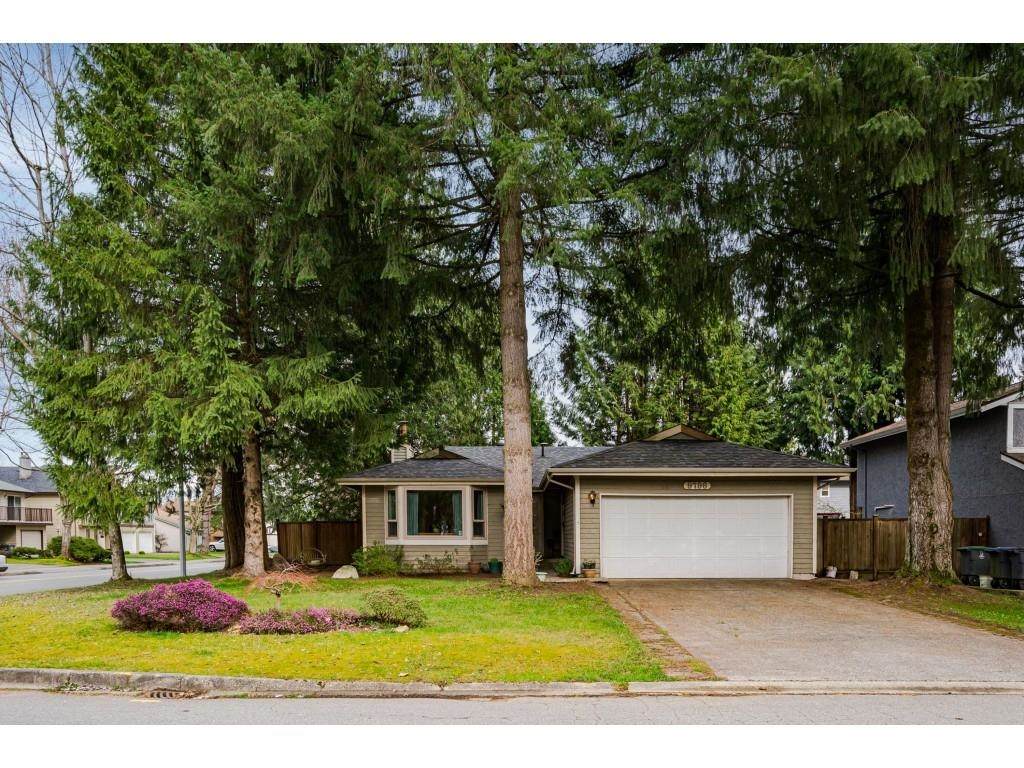 9796 155 Street - Photo 1