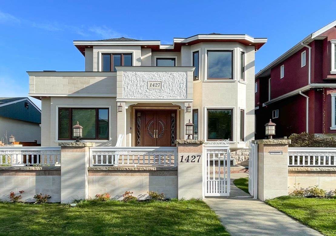 1427 30TH Avenue - Photo 1