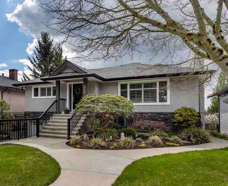 549 22ND Street - Photo 1