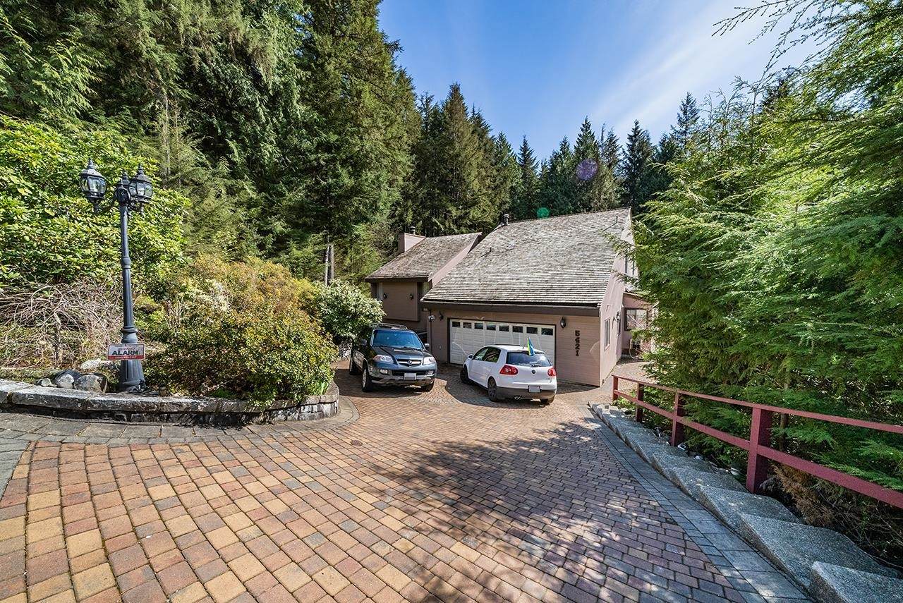5421 Molina Crescent - Photo 1