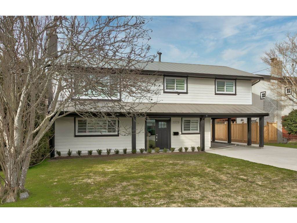 5575 45 Avenue - Photo 1