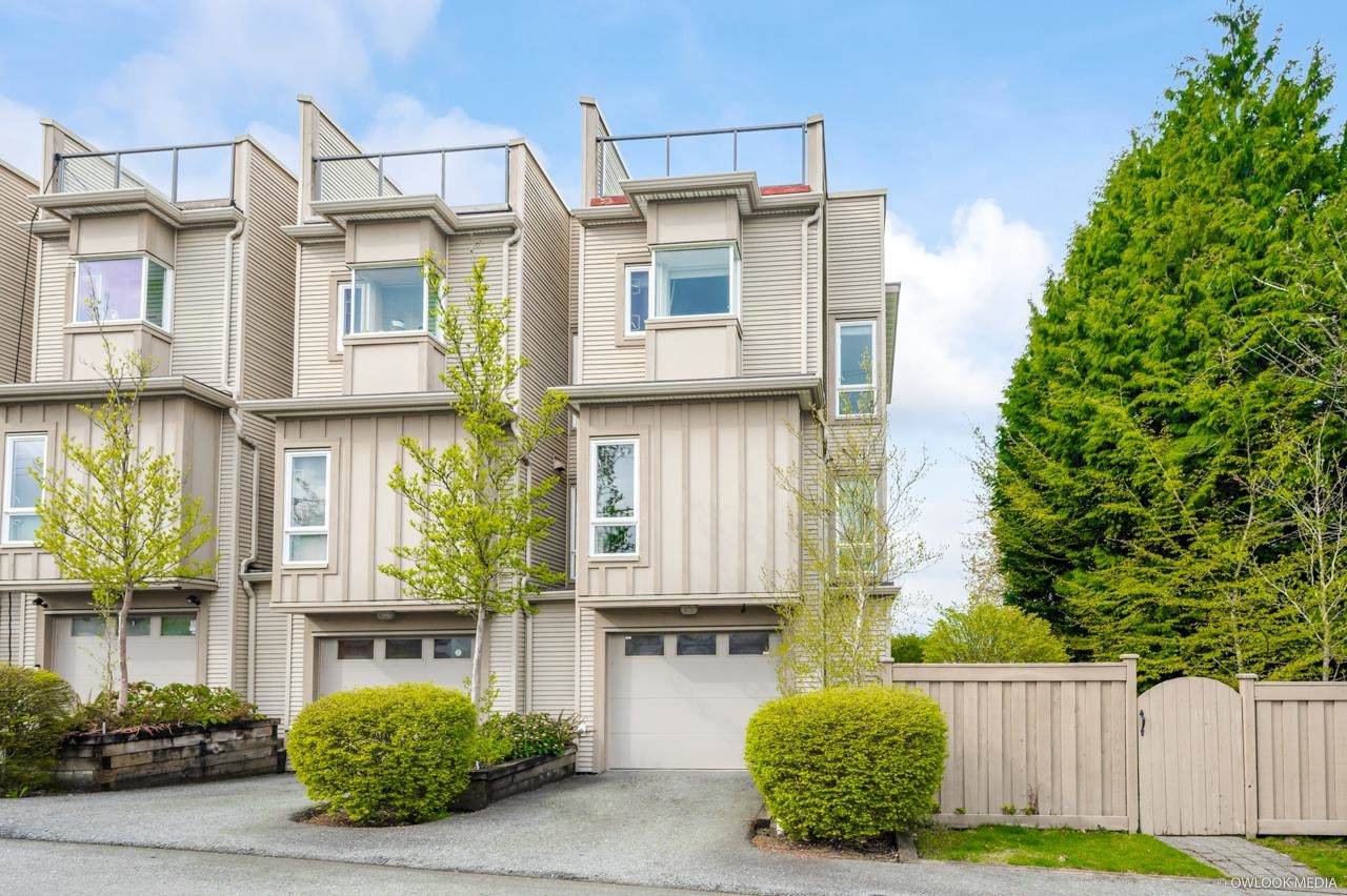 3788 Laurel Street - Photo 1