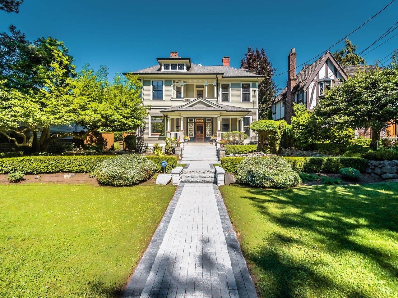 431 Queens Avenue - Photo 1