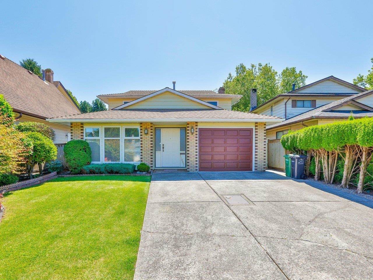 11282 Daniels Road - Photo 1