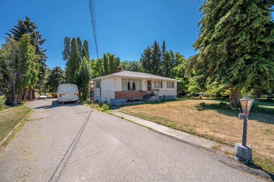 274 Kinney Avenue - Photo 1