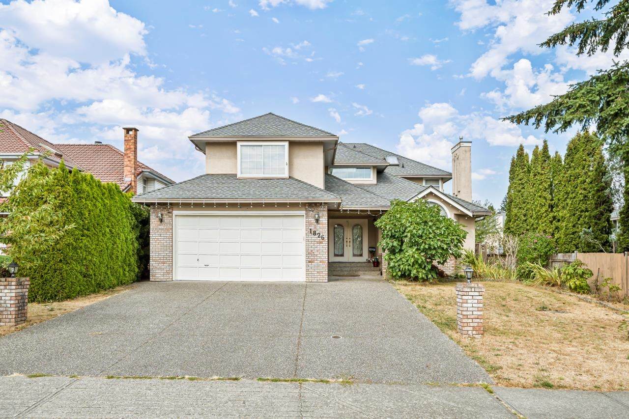 1826 Walnut Crescent - Photo 1
