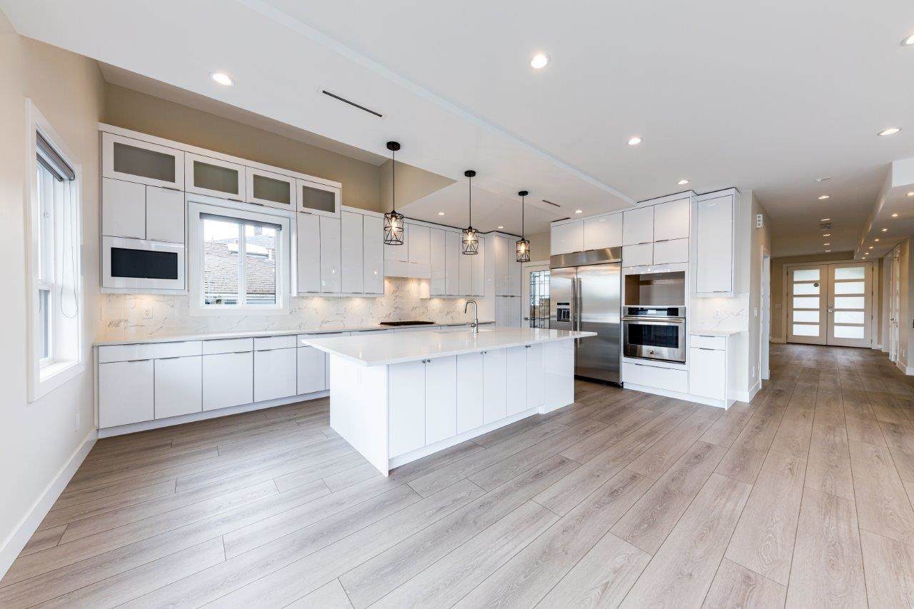 1145 Sutherland Avenue - Photo 1
