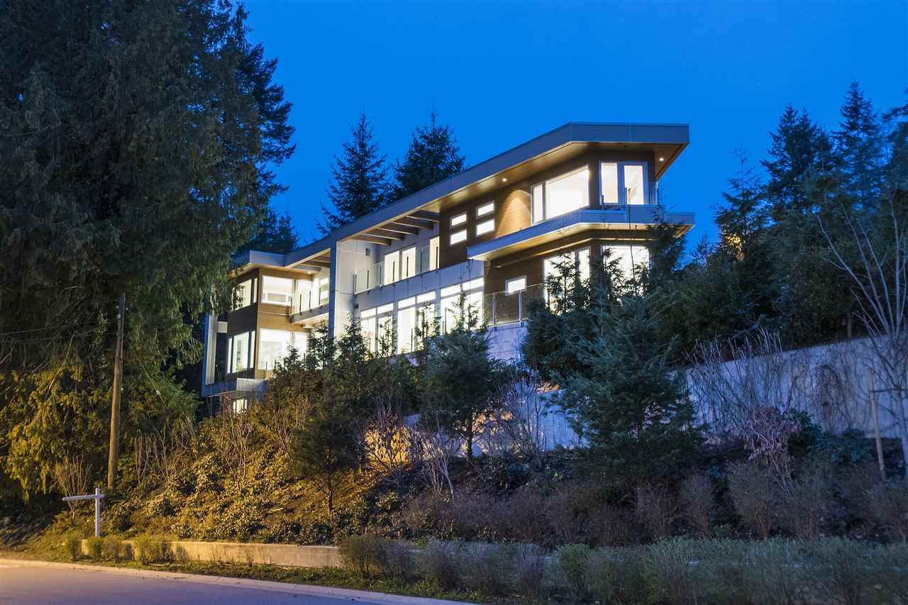 970 Duchess Avenue - Photo 1