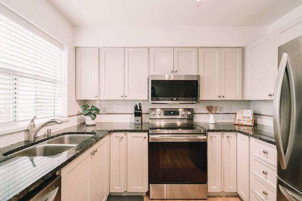 2450 Hawthorne Avenue - Photo 1