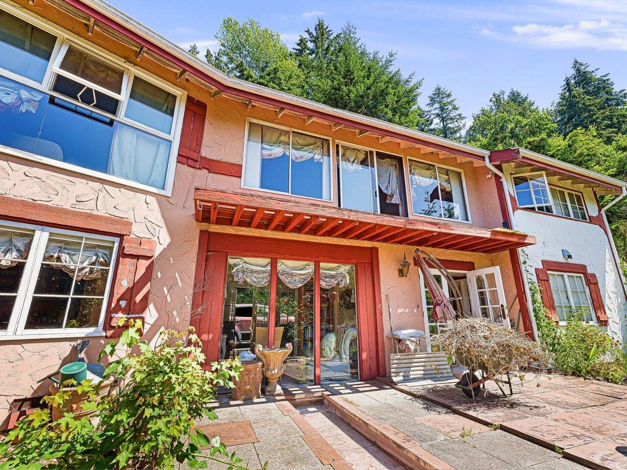 35 Lions Bay Avenue - Photo 1