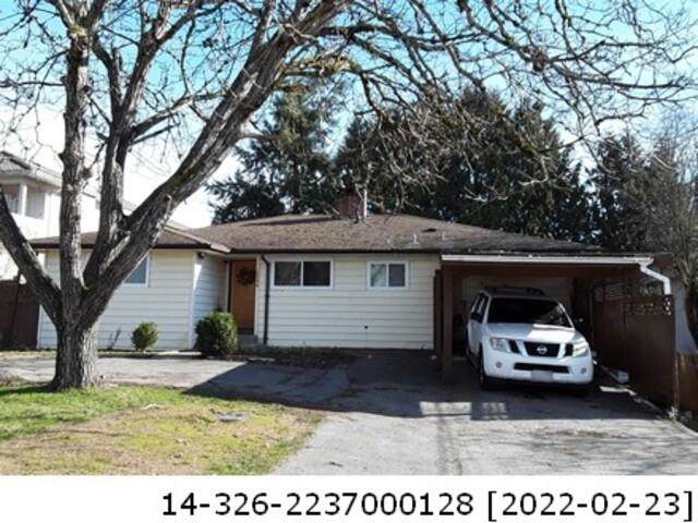 10594 138 Street - Photo 1