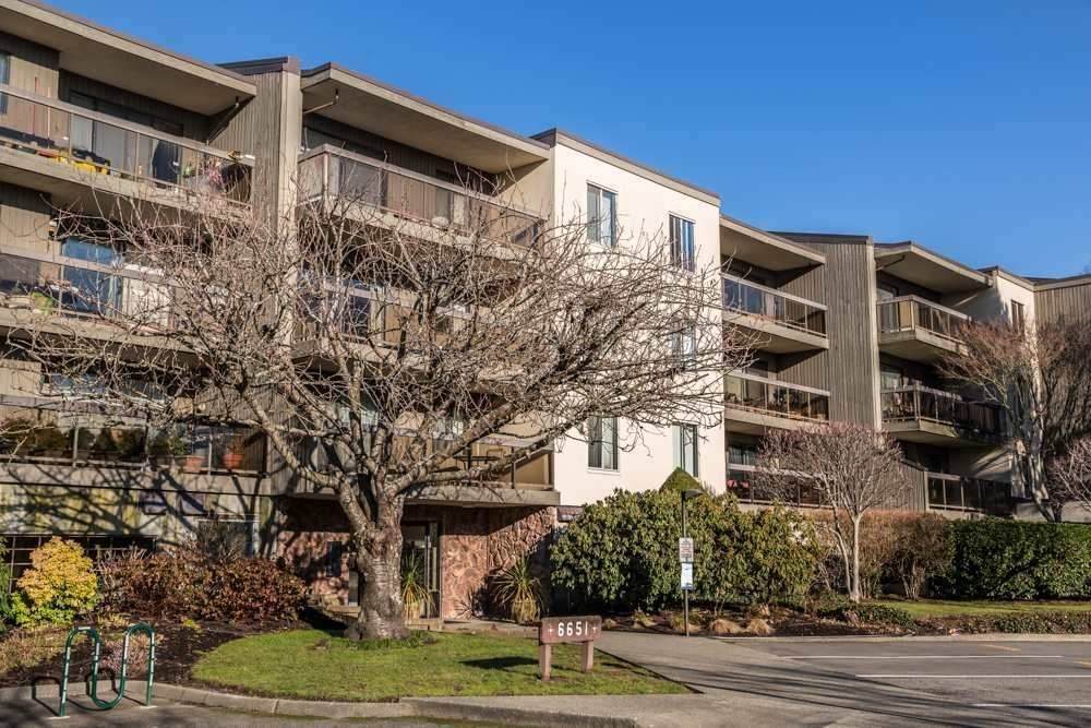 6651 Lynas Lane - Photo 1