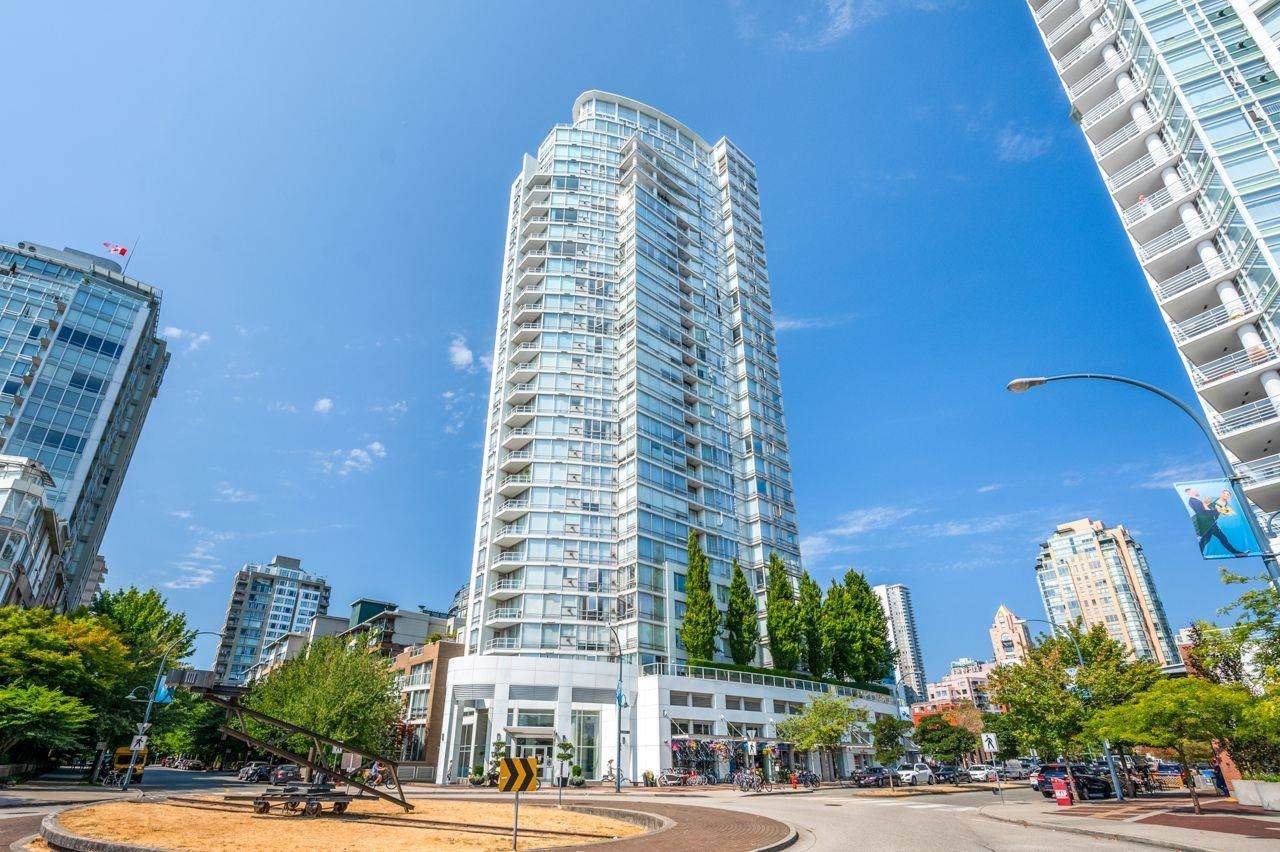1201 Marinaside Crescent - Photo 1