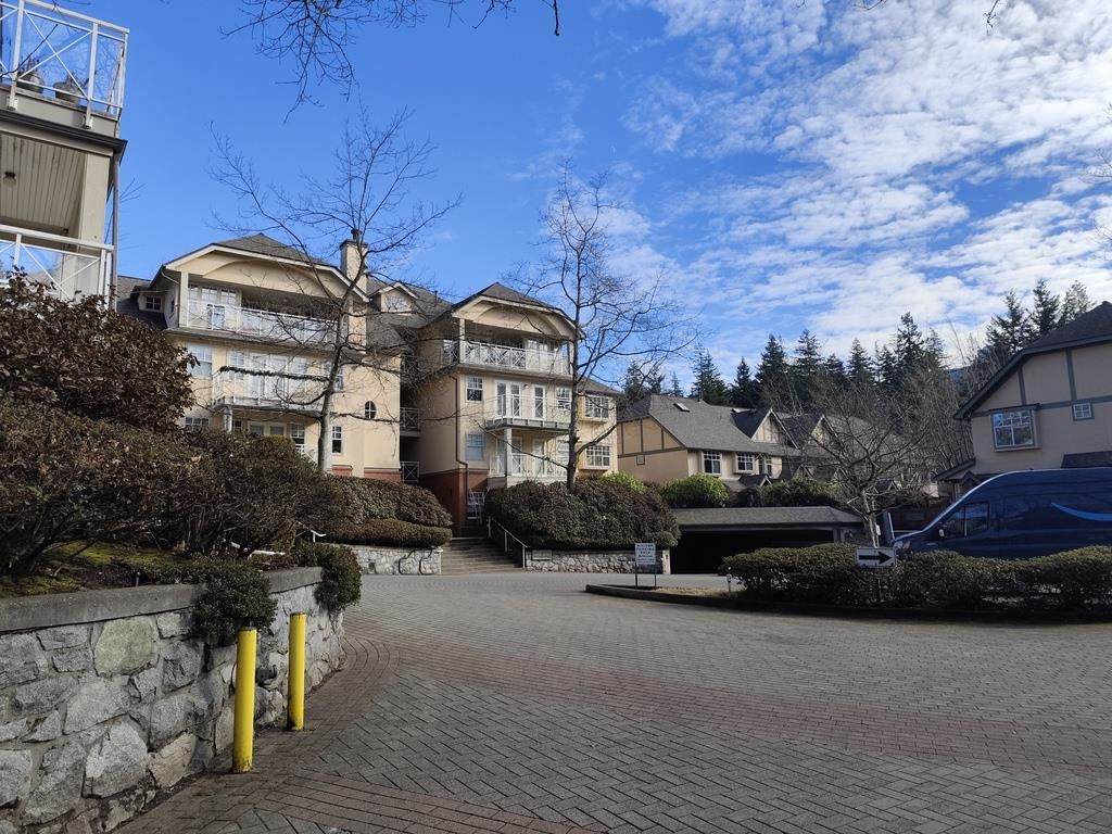 5880 Hampton Place - Photo 1